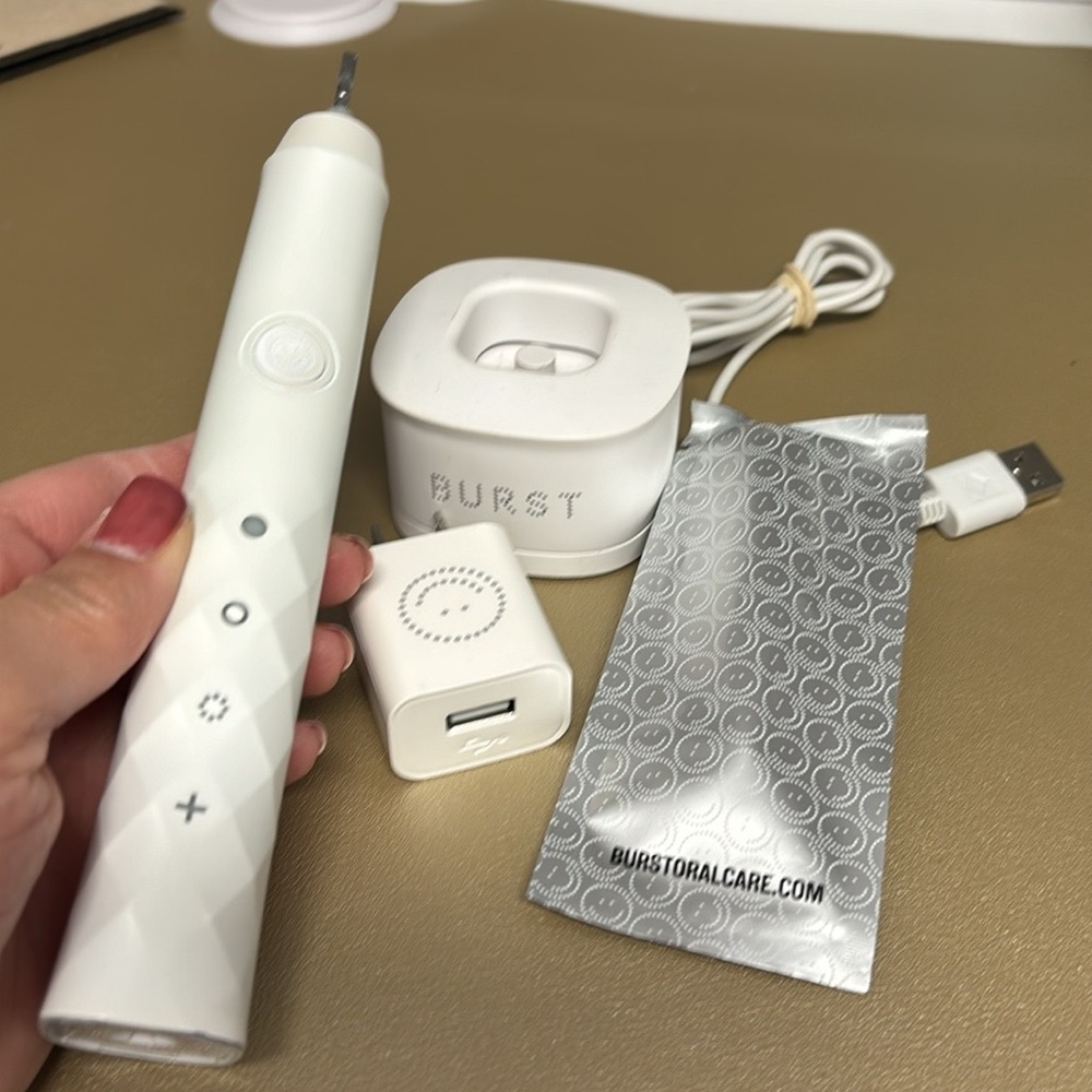 Burst oral care tooth brush